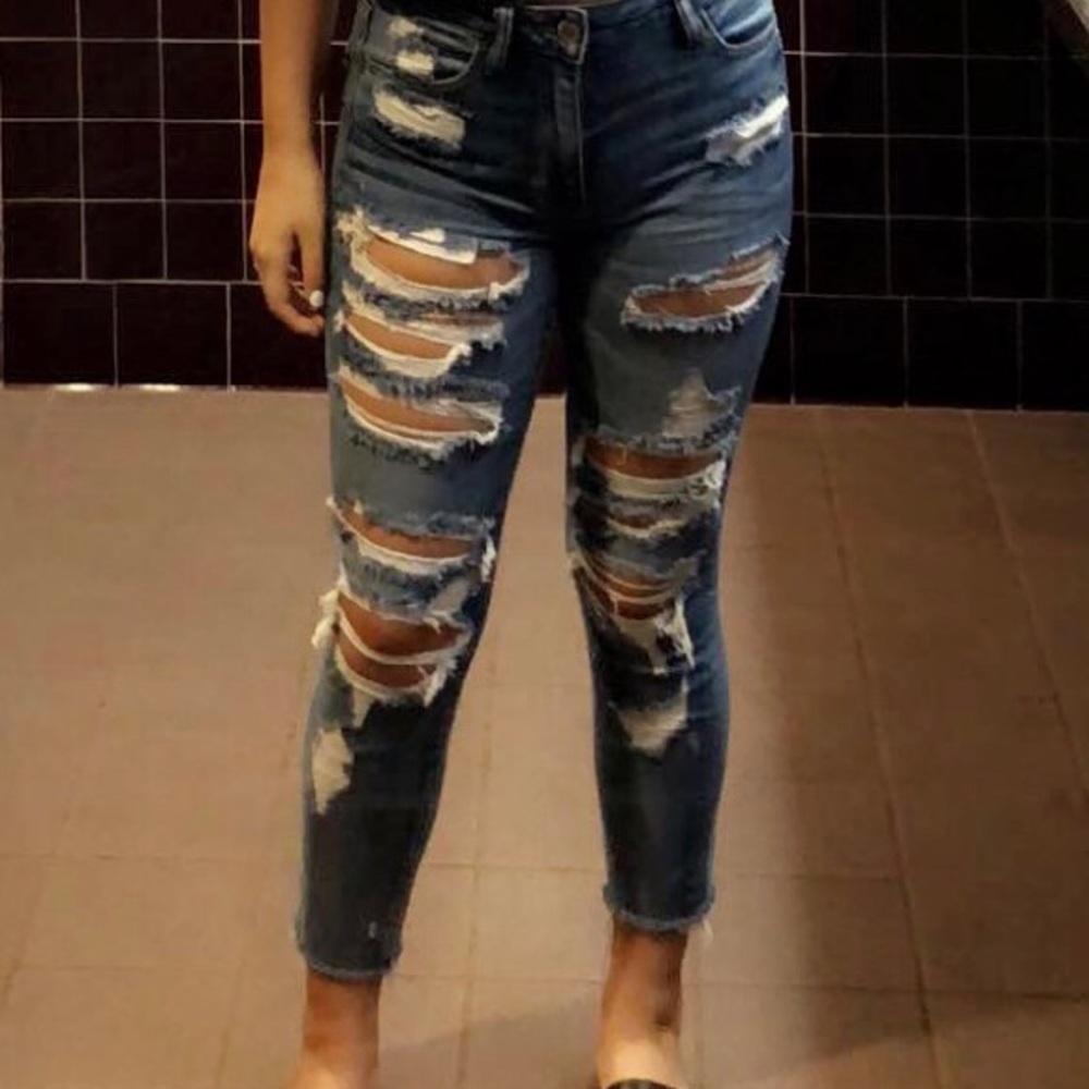 american eagle stretchy distressed denim jeans
